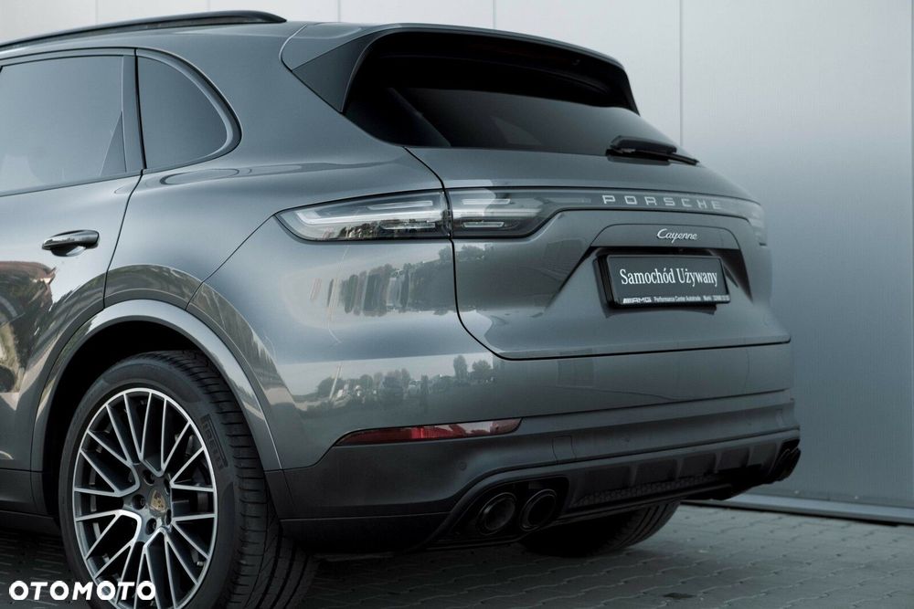 Porsche Cayenne - 16