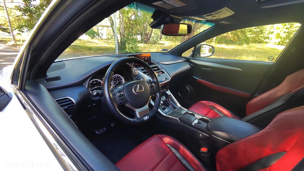 Lexus NX 300 AWD F SPORT - 26