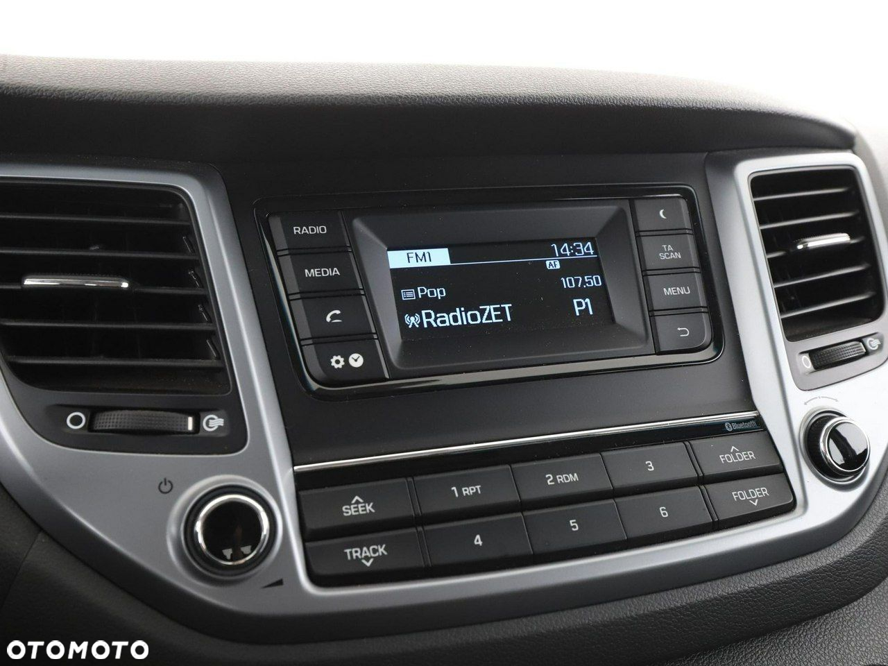 Hyundai Tucson 1.7 CRDI BlueDrive Comfort 2WD - 23