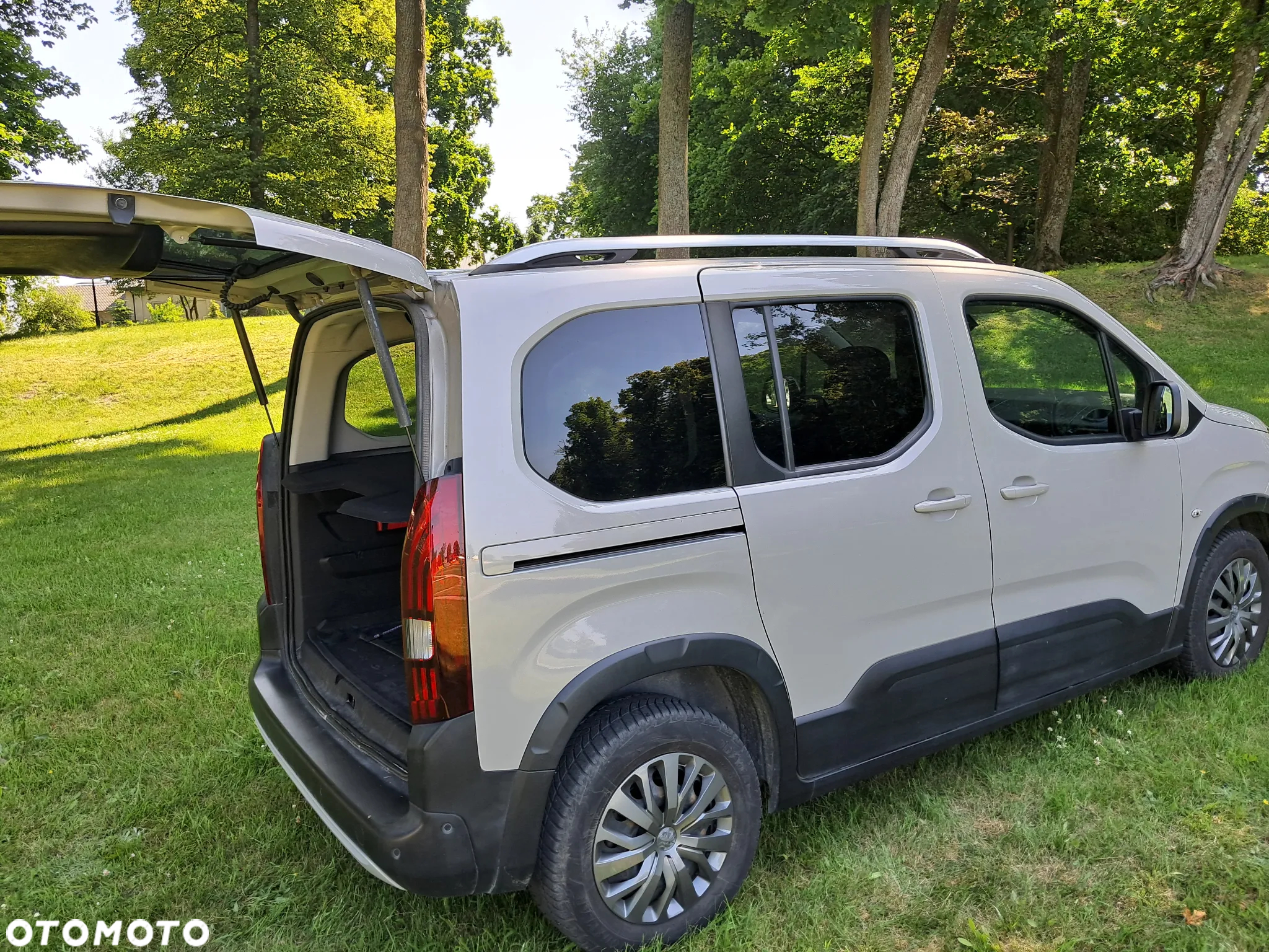 Peugeot Rifter 1.5 BlueHDI Allure Pack S&S - 9