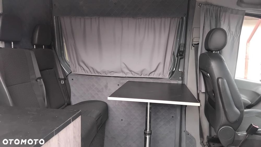 Mercedes-Benz Sprinter - 7