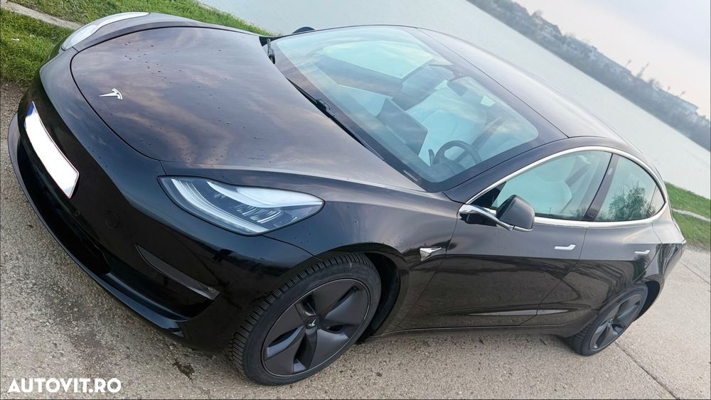 Tesla Model 3 Langstreckenbatterie Allradantrieb Dual Motor - 1