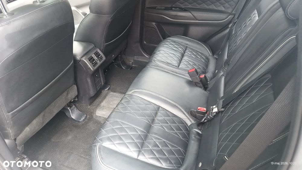 Mitsubishi Outlander - 23