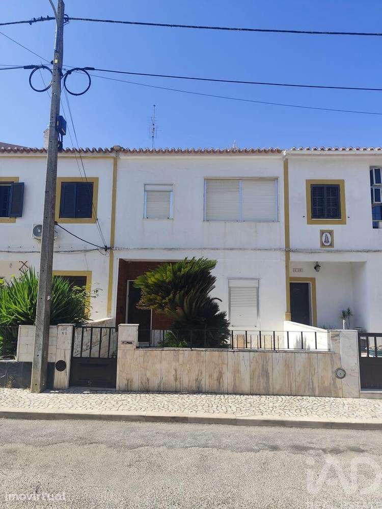 Moradia em banda T3 em Nossa Senhora da Conceição e São Bartolomeu de - Grande imagem: 3/29