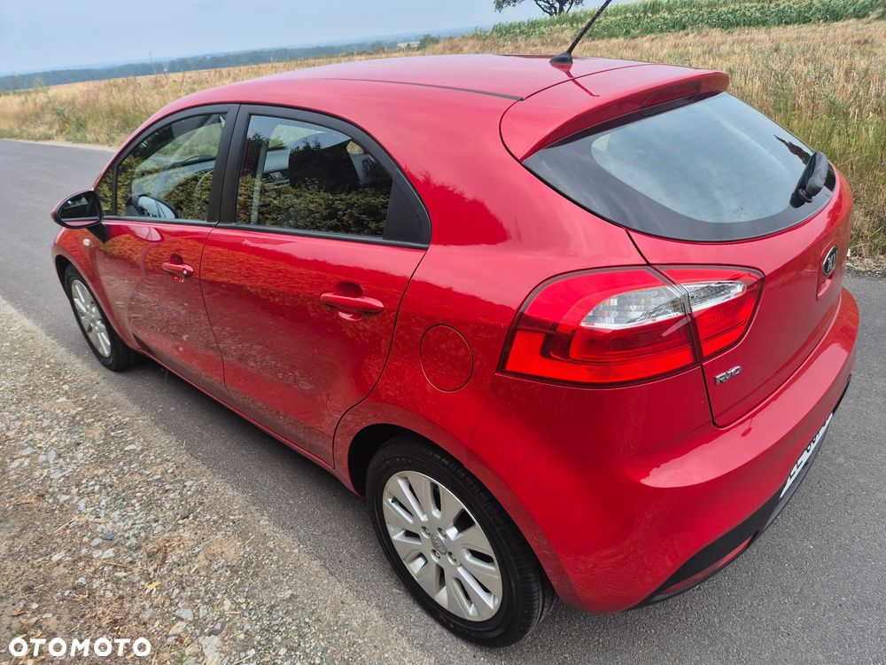 Kia Rio 1.1 CRDI Dream Team Edition - 5
