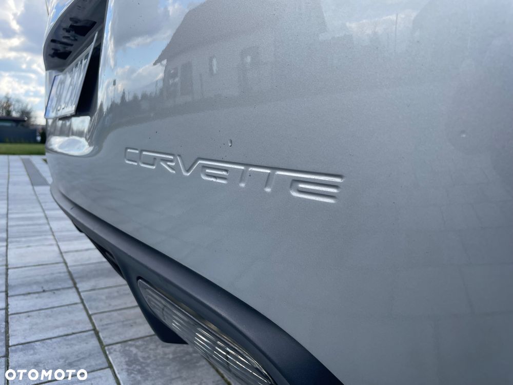 Chevrolet Corvette - 14