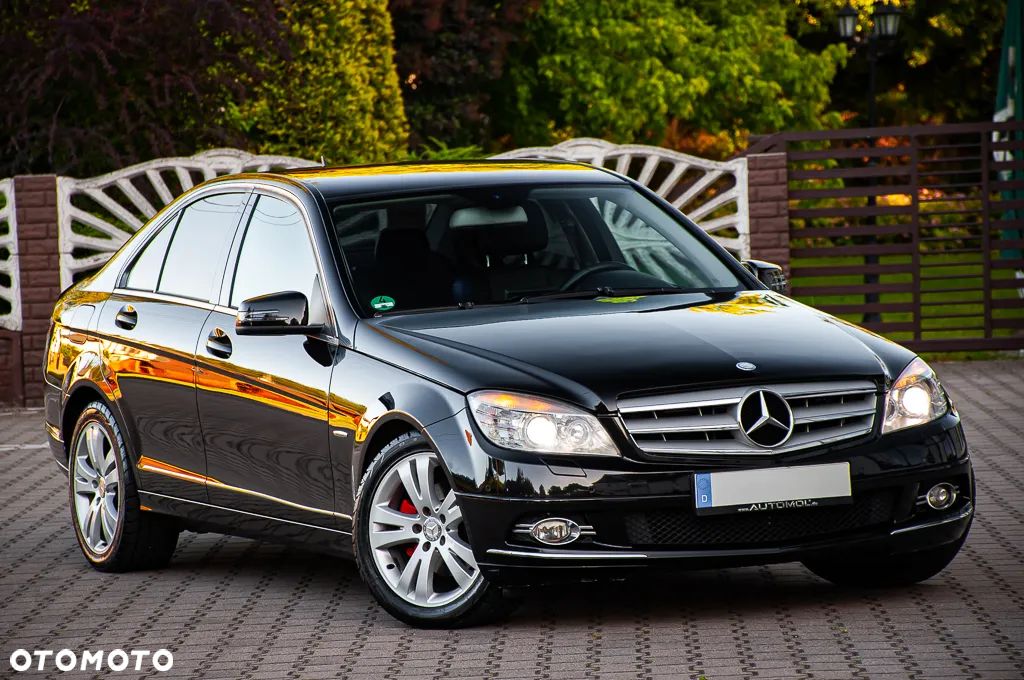 Mercedes-Benz Klasa C 200 T (BlueEFFICIENCY) 7G-TRONIC Avantgarde - 1
