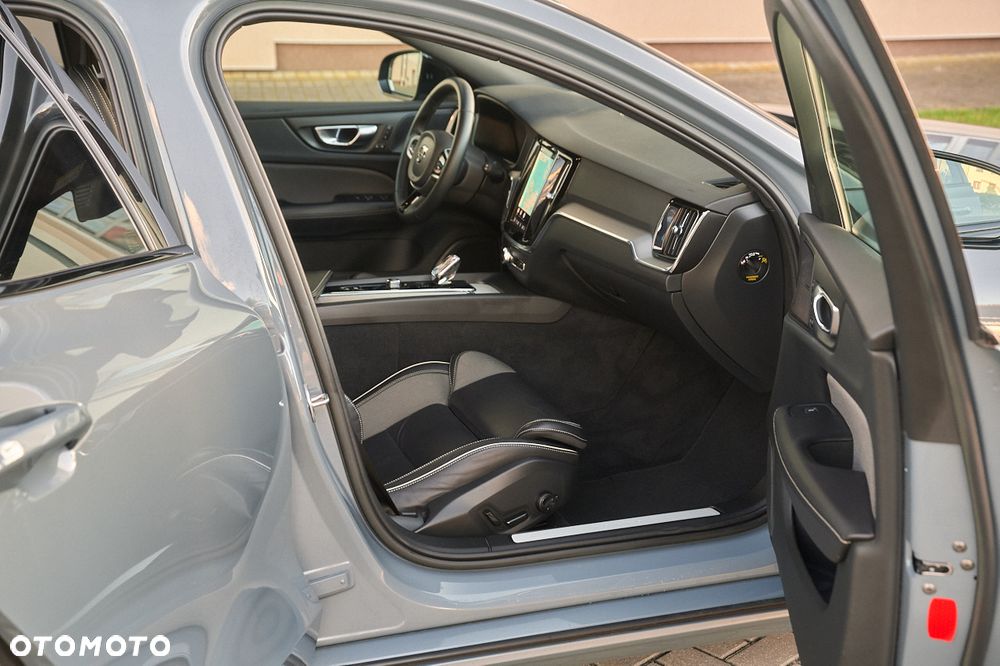 Volvo V60 2022