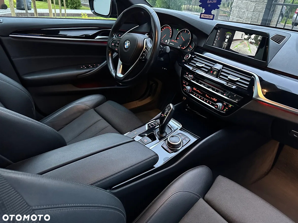 BMW Seria 5 520d Sport Line - 30