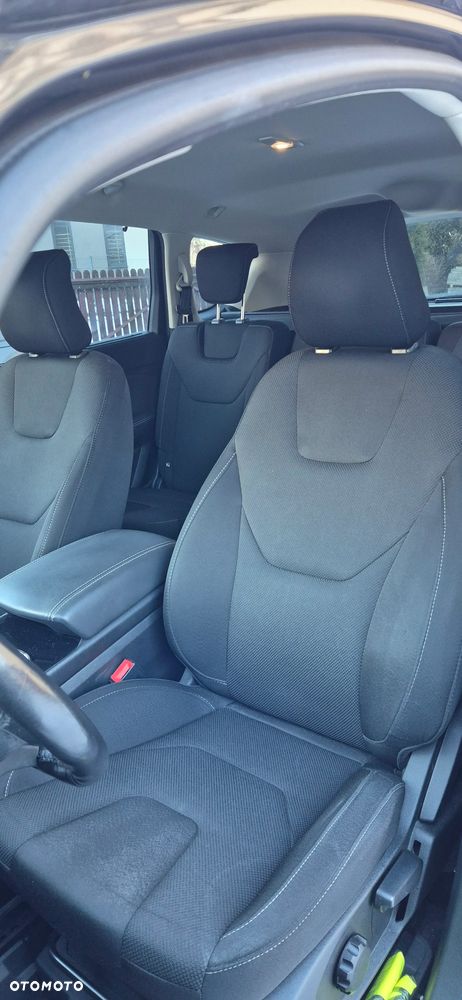 Ford S-Max 2.0 TDCi Titanium - 22