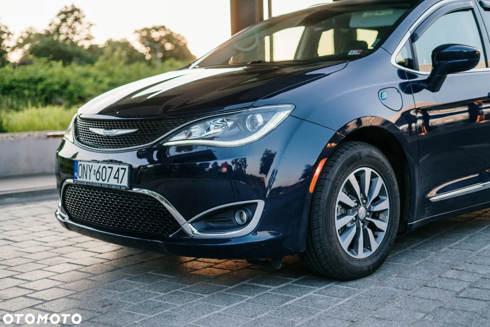 Chrysler Pacifica - 14