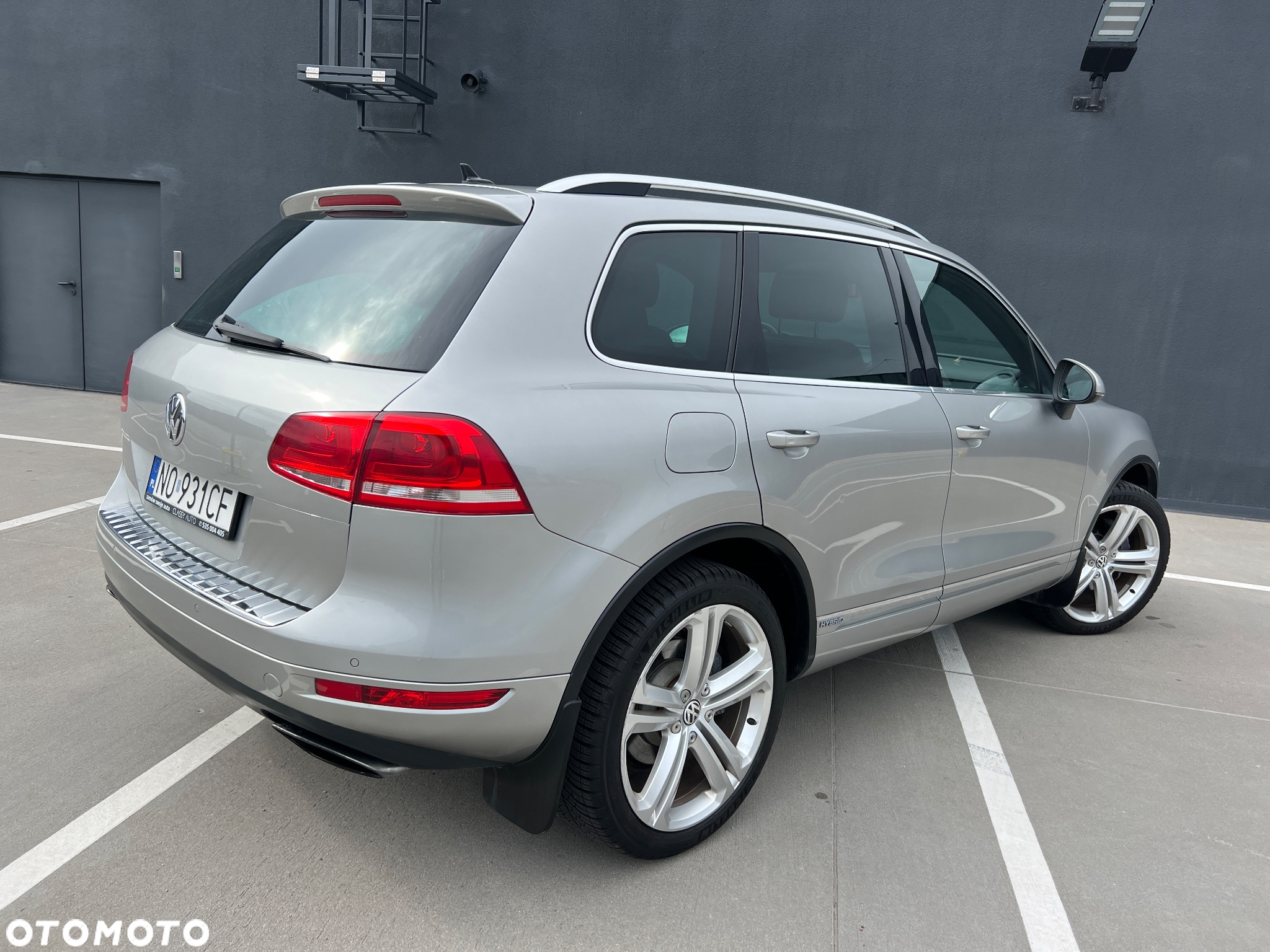 Volkswagen Touareg 3.0 Hybrid 4Motion Automatik - 3