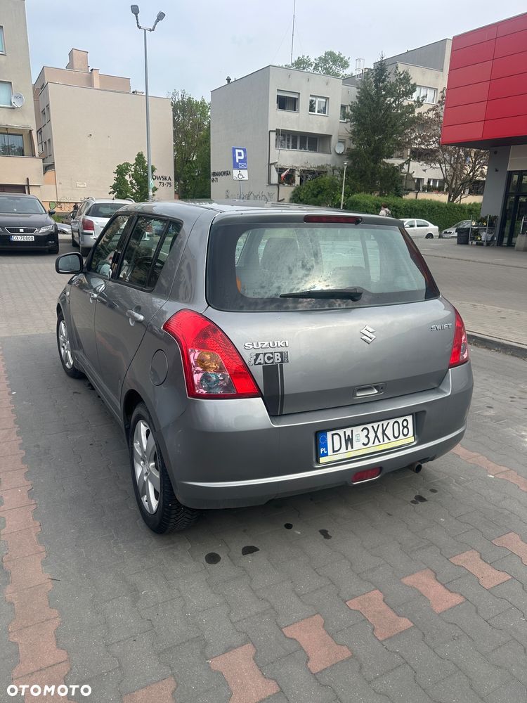 Suzuki Swift 1.3 DDiS GLX / Comfort - 5