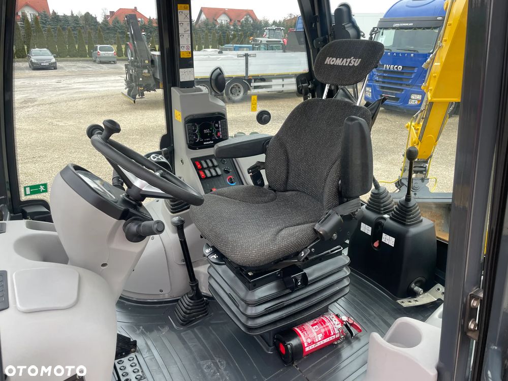 Komatsu WB 93R - JAK NOWA - IDEAŁ - 10