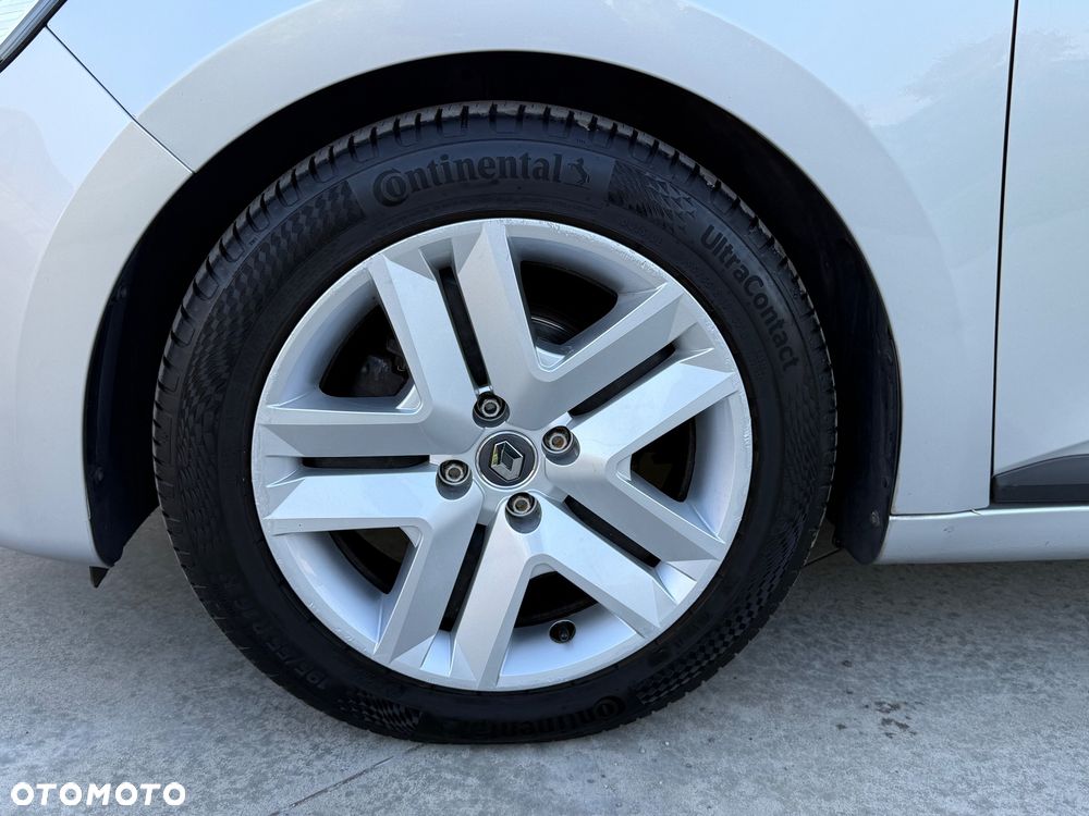 Renault Clio TCe 90 EVOLUTION - 32
