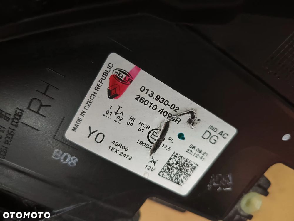 RENAULT CAPTUR II FULL LED LAMPA prawa 260104525R - 9