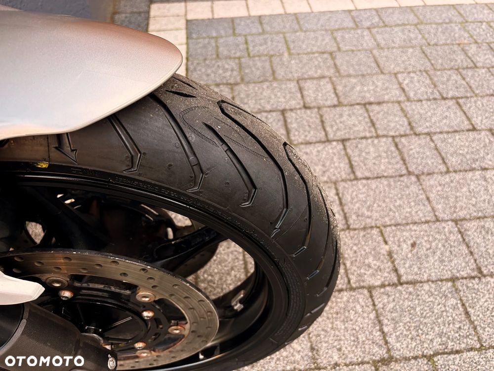 Yamaha FZ6 - 12