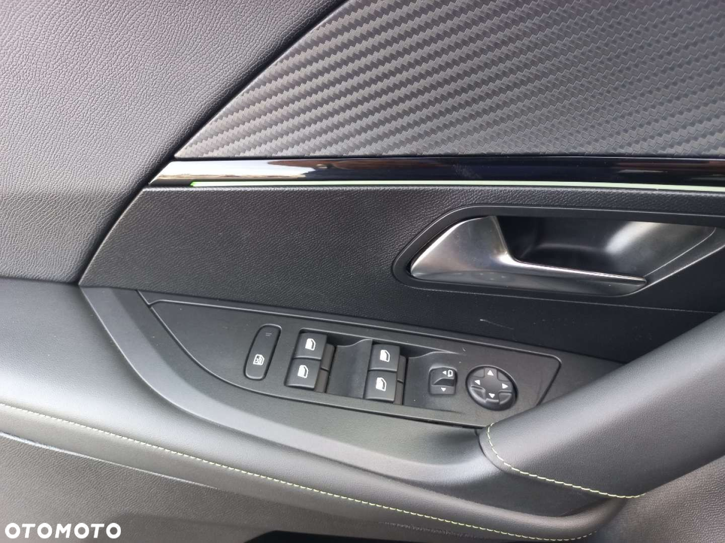 Peugeot 2008 - 10