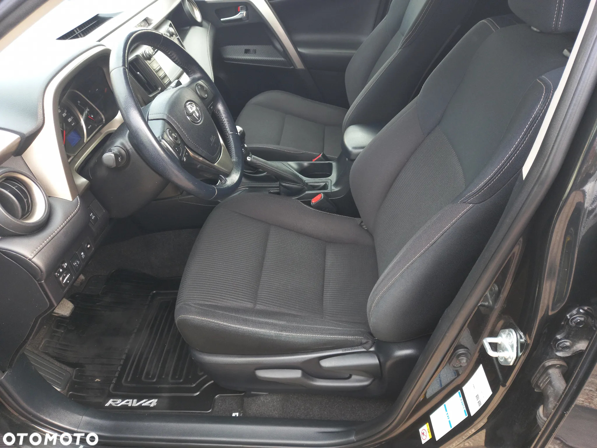 Toyota RAV4 2.0 D-4D Premium 4x2 - 16