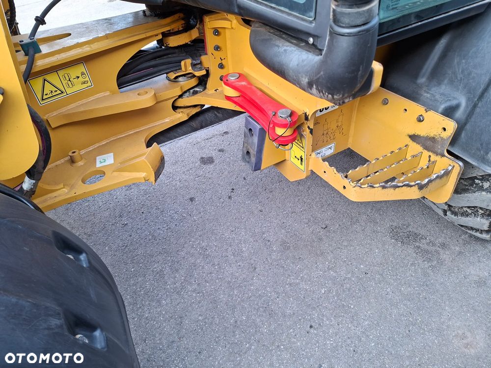 Caterpillar CAT 906 M - 22