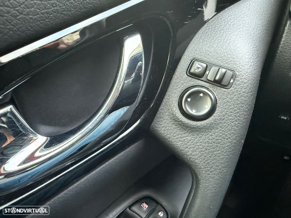 Nissan Qashqai 1.5 dCi N-Connecta Led - 23