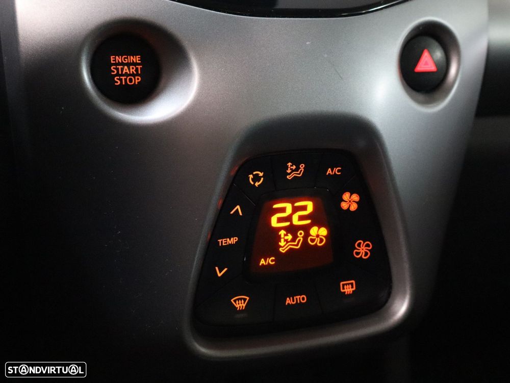 Toyota Aygo 1.0 X-Play Plus+X-Touch - 18