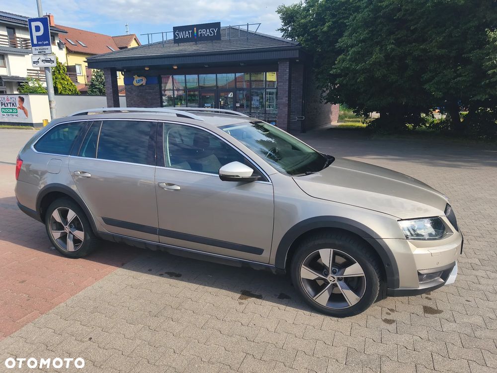 Skoda Octavia Scout 2.0 TDI 4x4 DSG - 5