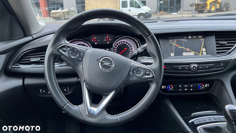 Opel Insignia 1.5 T Enjoy S&S - 12