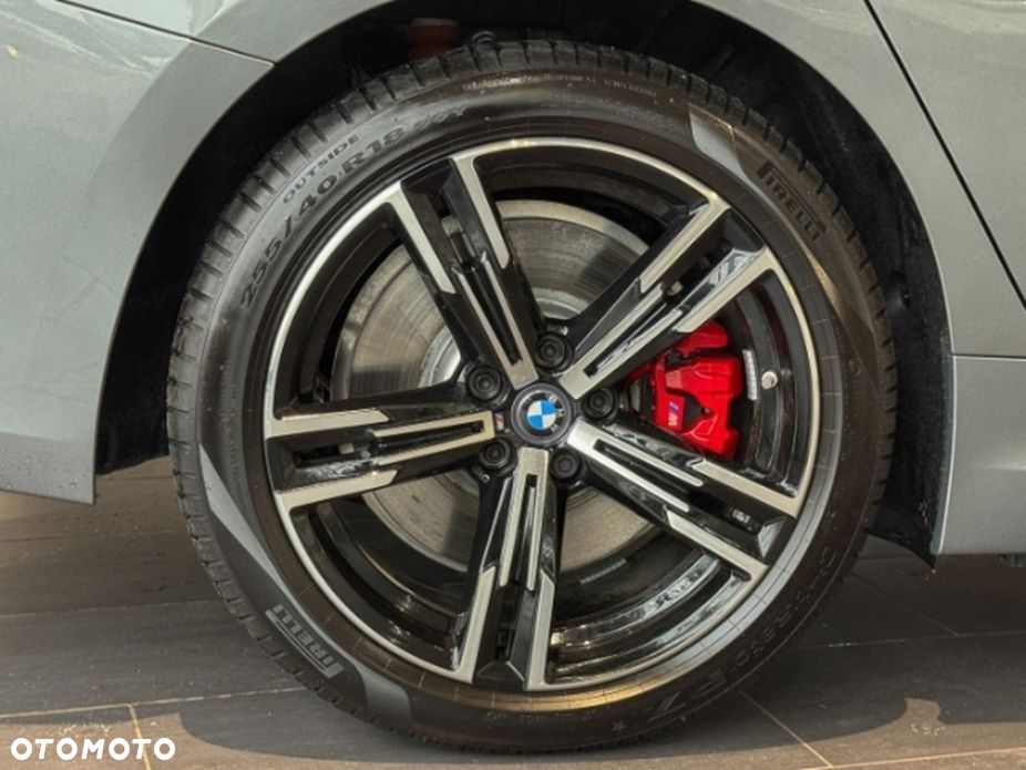 BMW Seria 3 320i xDrive M Sport - 12