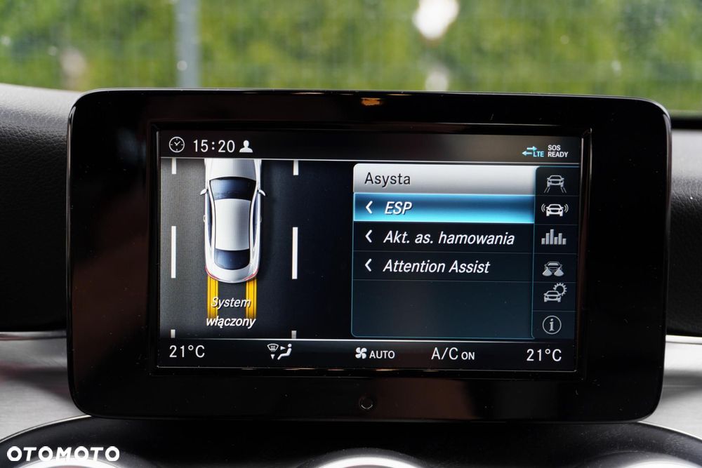 Mercedes-Benz Klasa C 300 9G-TRONIC - 21