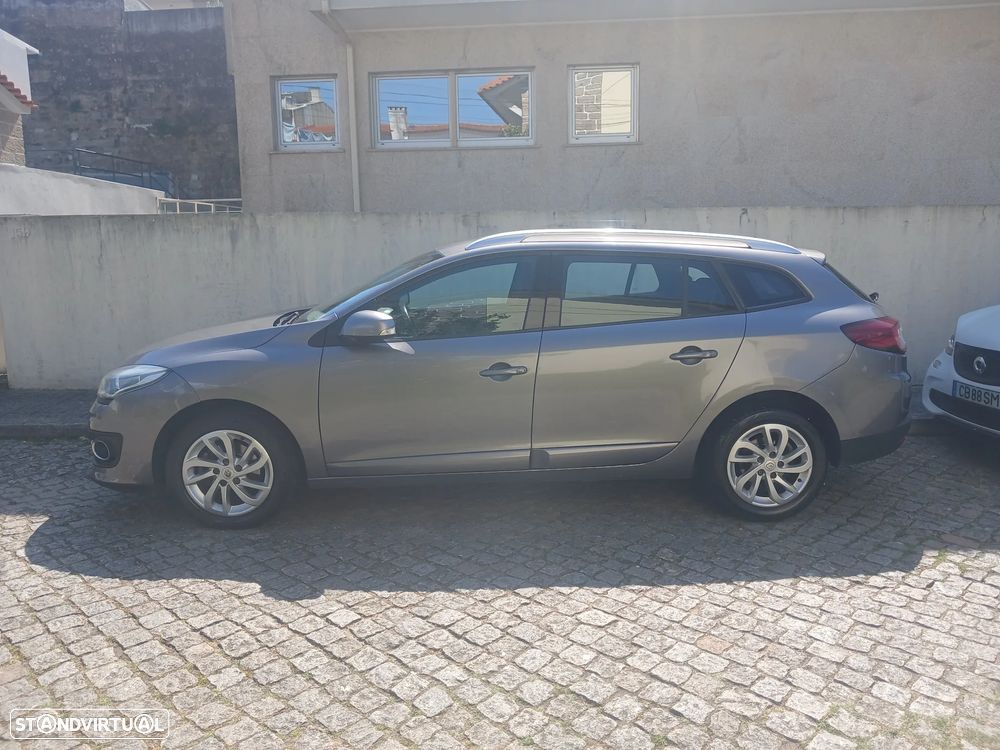 Renault Mégane Sport Tourer 1.5 dCi Comfort SS - 4