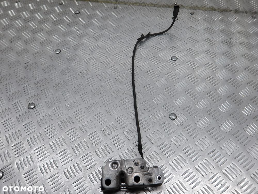 VW GOLF VI KOMBI 08-16 1.6 TDI ZAMEK MASKI 5K1823509 - 2