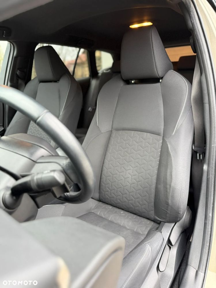 Toyota Corolla 2.0 Hybrid Executive - 11