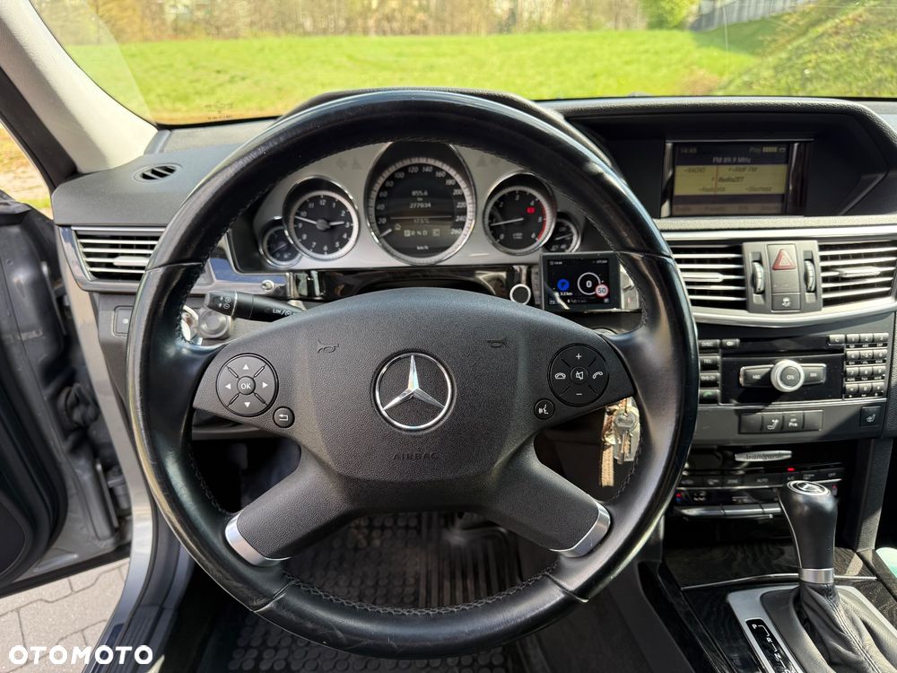 Mercedes-Benz Klasa E 200 CDI DPF BlueEFFICIENCY Automatik Avantgarde - 36