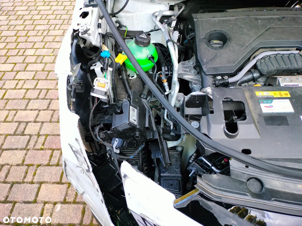 Peugeot 5008 1.2 PureTech mHEV GT S&S e-DCS6 - 35