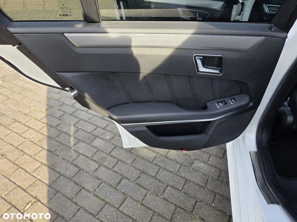 Mercedes-Benz Klasa E 350 BlueTEC 9G-TRONIC Avantgarde - 21