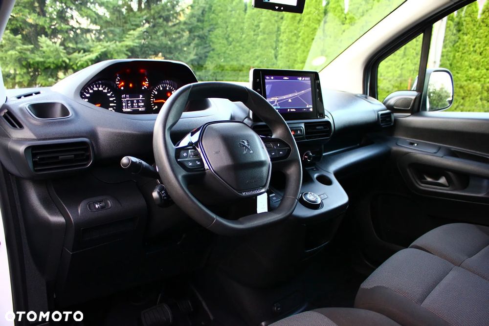 Peugeot PARTNER 1.5HDI 130KM AUTOMAT 8 BIEGÓW LONG DŁUGI 3 OSOBOWY PERFEKT AUTO NAVIGACJA KAMERY,ASYSTENTY,VF23% - 32