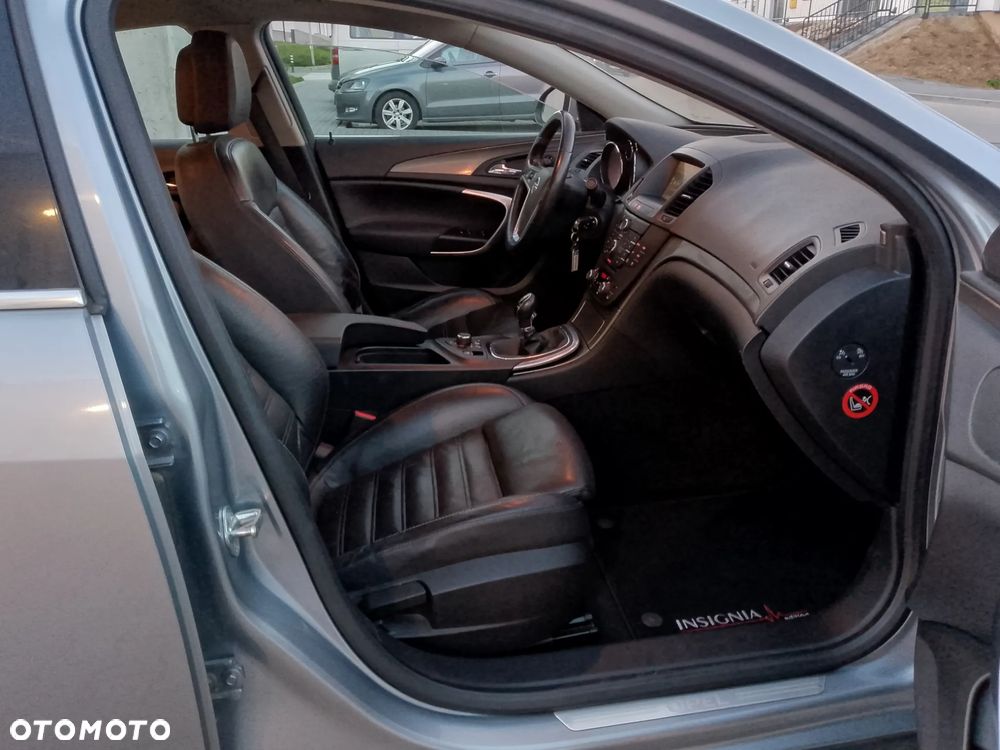 Opel Insignia 1.8 Design Edition - 17