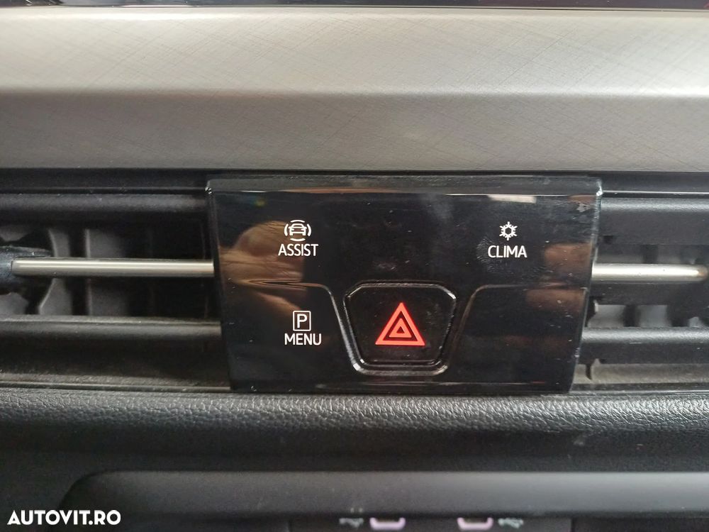 Volkswagen Golf 1.5 eTSI ACT DSG MHEV Life - 15