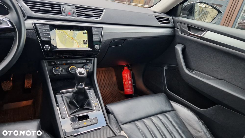 Skoda Superb 1.6 TDI GreenLine - 7