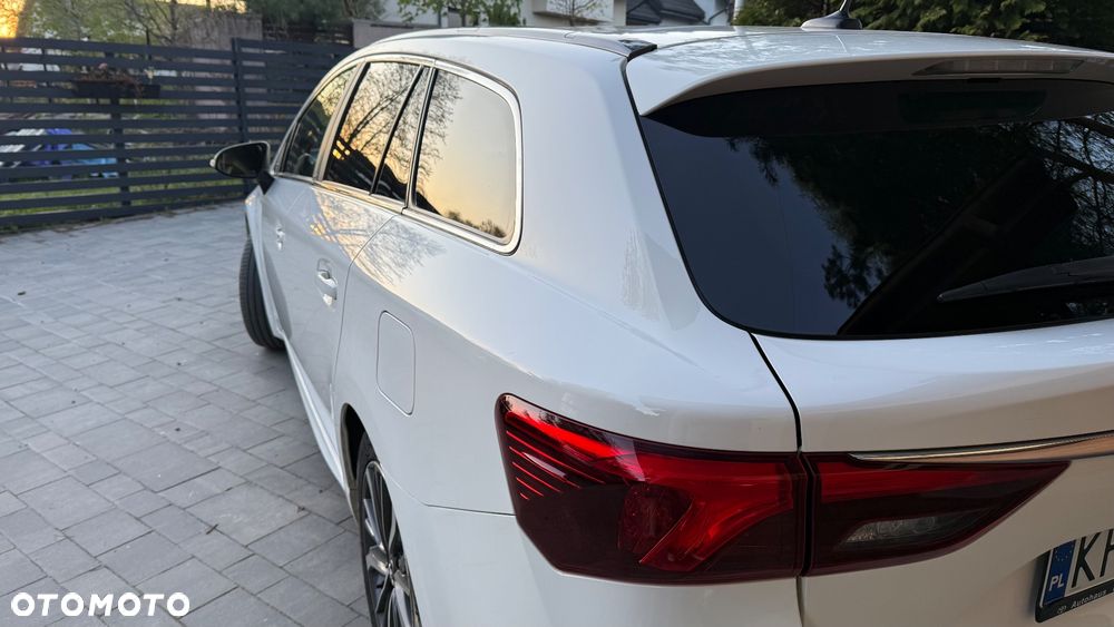 Toyota Avensis Touring Sports 1.8 Edition S+ - 22
