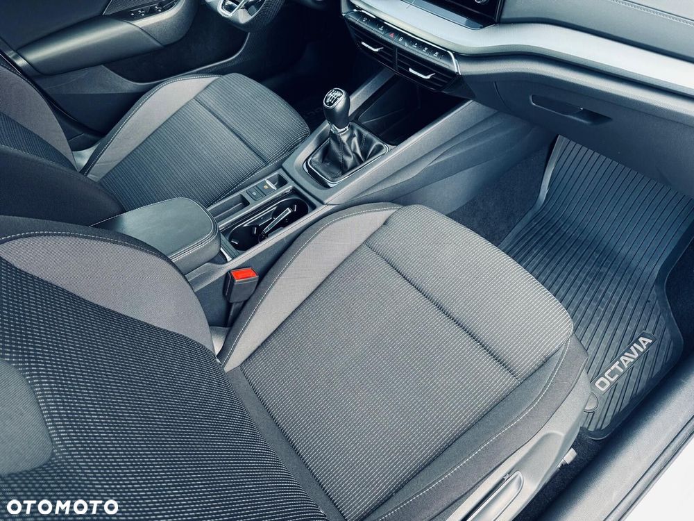 Skoda Octavia 1.5 TSI ACT Ambition - 17