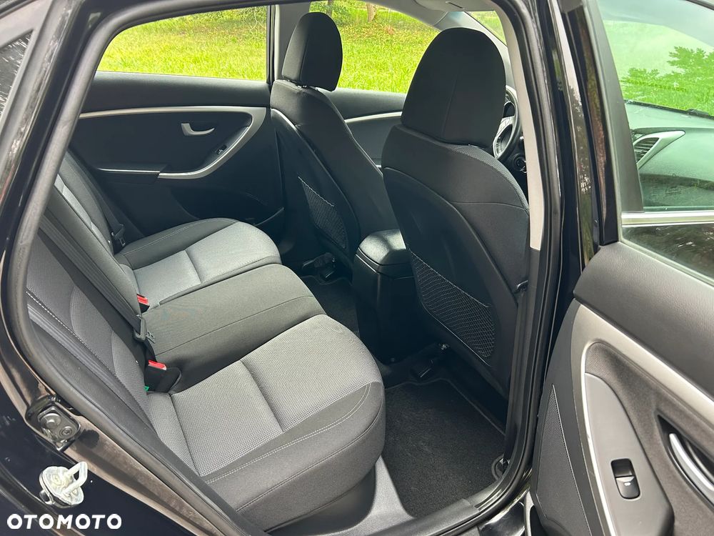 Hyundai i30 blue 1.4 Trend - 21