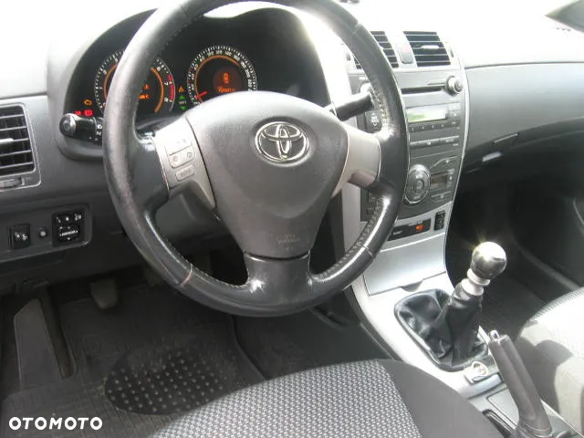 Toyota Corolla 1.6 Premium - 13
