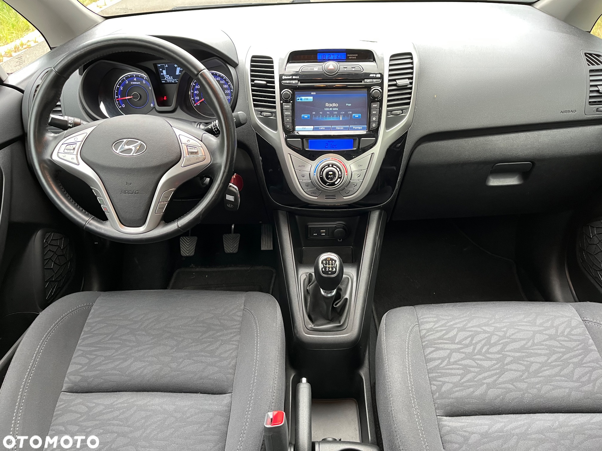 Hyundai ix20 1.4 Premium - 19