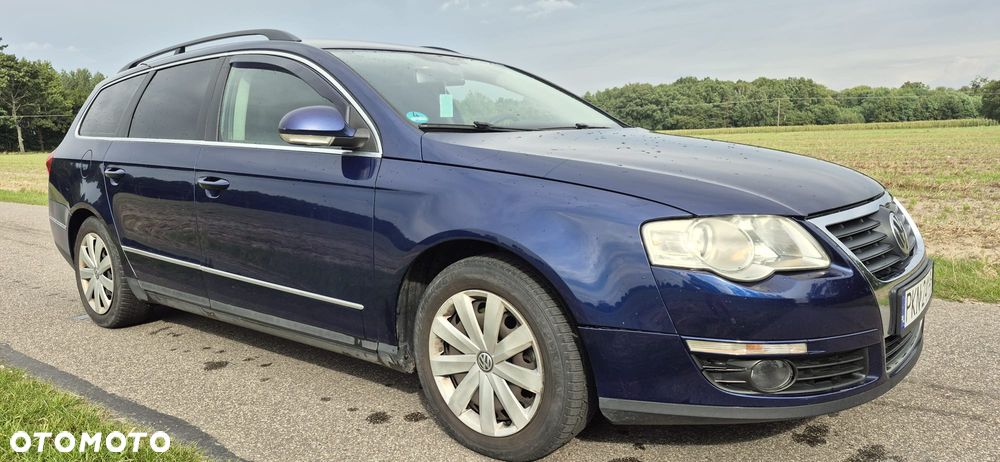 Volkswagen Passat - 2