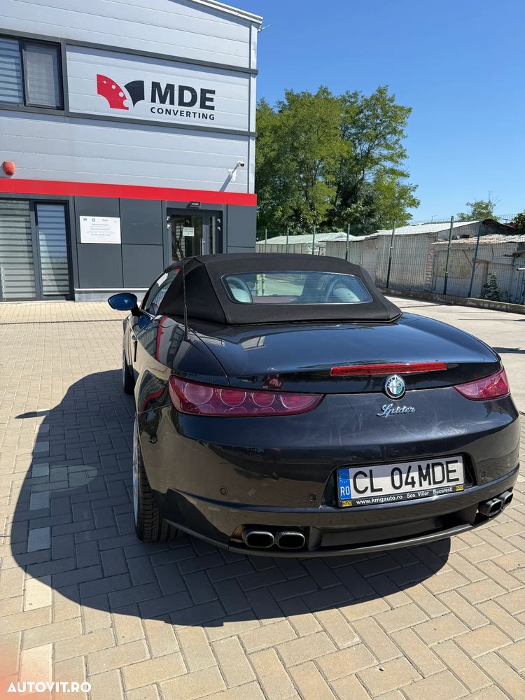 Alfa Romeo Spider - 4