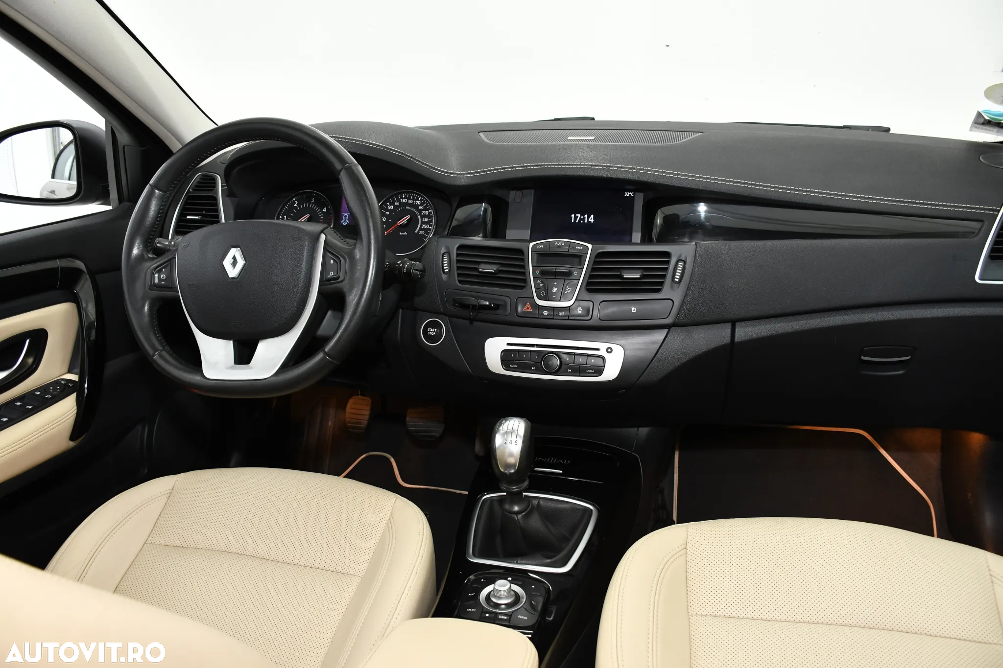 Renault Laguna 2.0 dCi FAP Initiale - 15