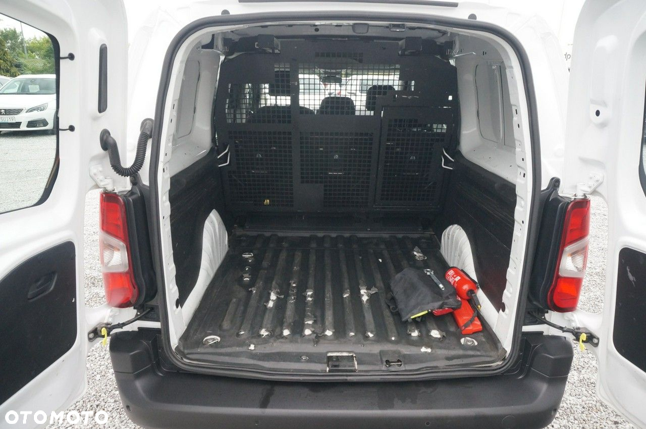 Opel Combo Cargo XL 1.5 CDTI 2,4t (bryg.) - 32