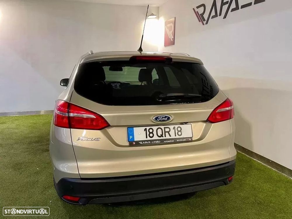 Ford Focus SW 1.5 TDCi Titanium DPS — fotografia 8